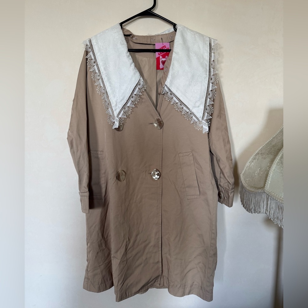 Beige Trench Coat with White Lace Collar